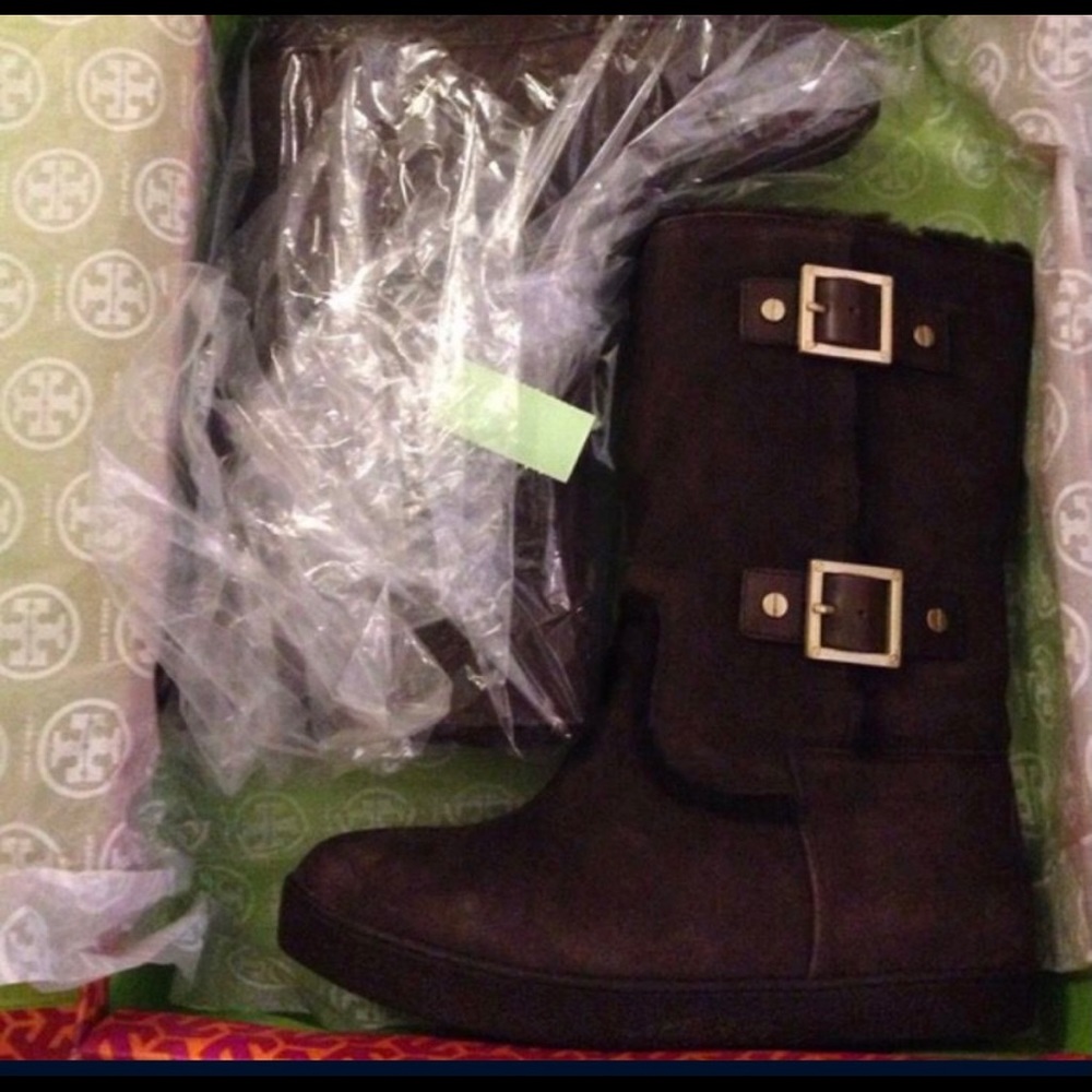Tory burch boots shearling with buckles.